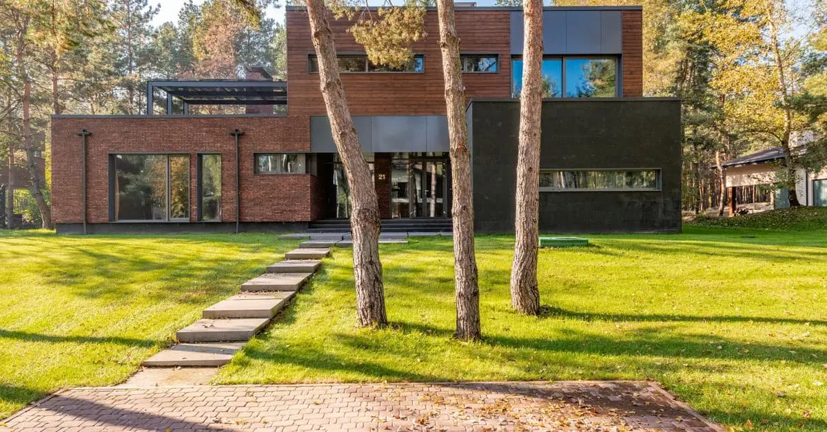 Rozwiązania dla małych przestrzeni: niewielkie domy