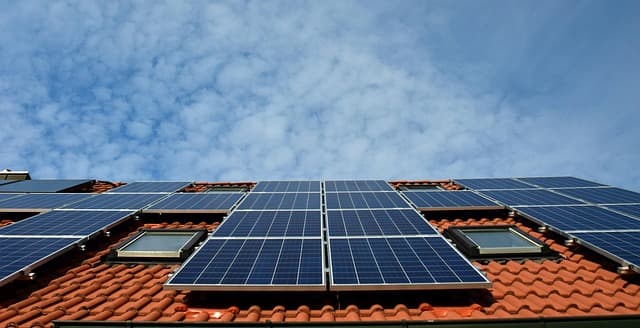 Jakie są kluczowe cechy energooszczędnych projektów domów?
